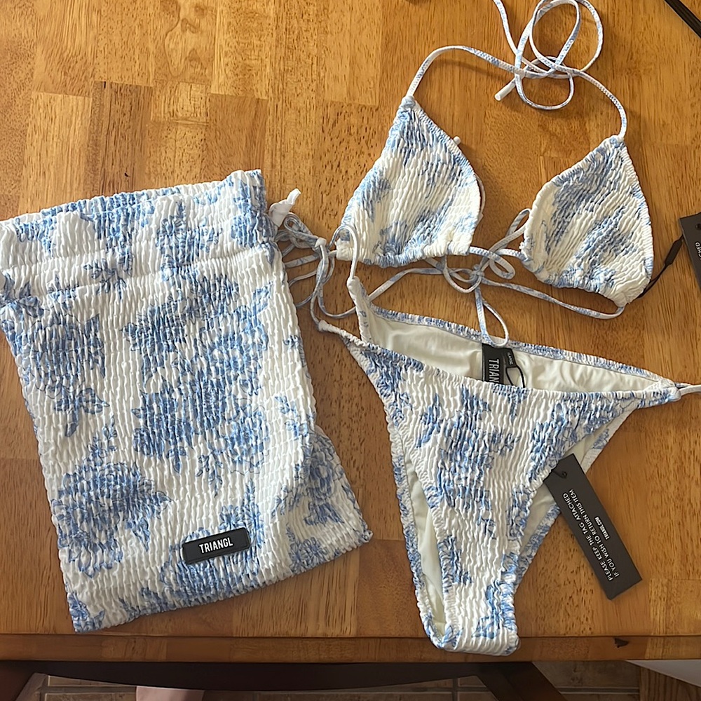 Triangl bikini never worn with tags on it.
